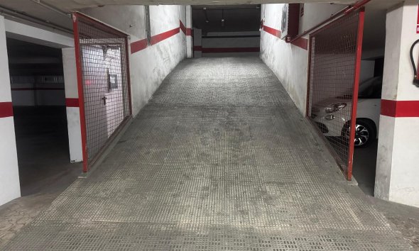 Resale - Garaje - Torrevieja - Playa Acequion