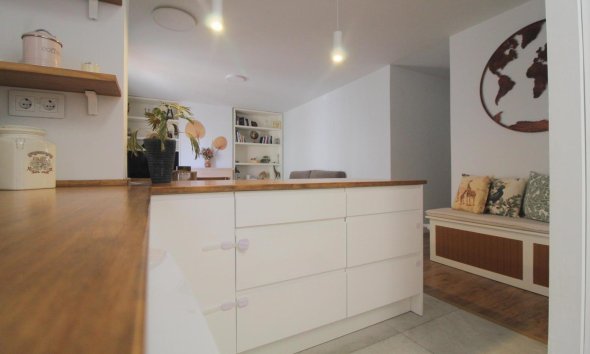 Resale - Apartment - Torrevieja - La Veleta