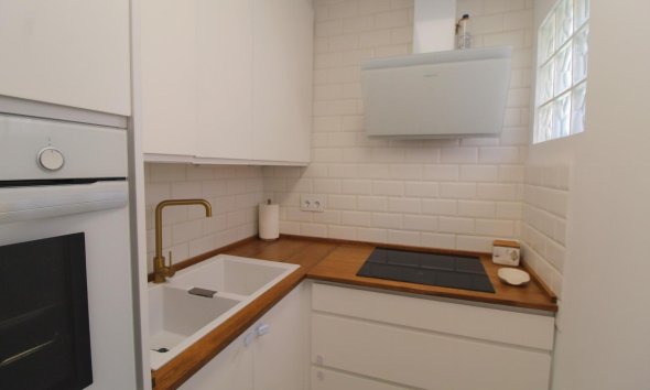 Resale - Apartment - Torrevieja - La Veleta