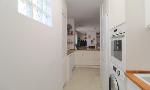 Resale - Apartment - Torrevieja - La Veleta