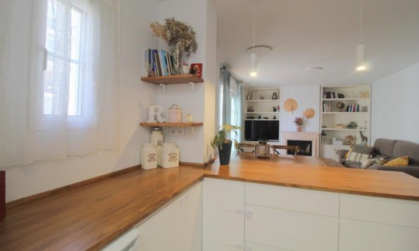 Resale - Apartment - Torrevieja - La Veleta