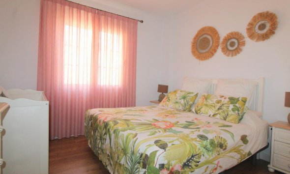 Resale - Apartment - Torrevieja - La Veleta