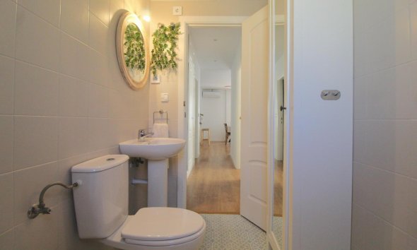 Resale - Apartment - Torrevieja - La Veleta