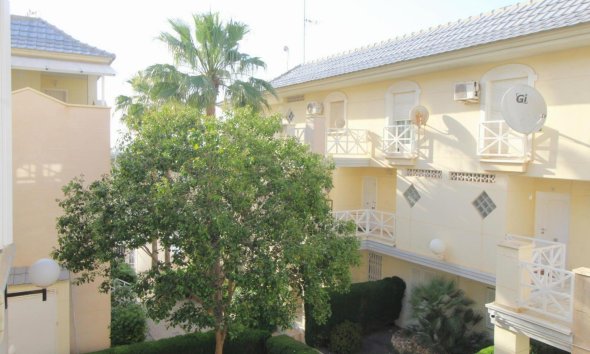 Resale - Apartment - Torrevieja - La Veleta