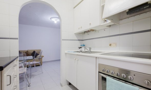 Resale - Apartment - Torrevieja - Playa de La Acequion