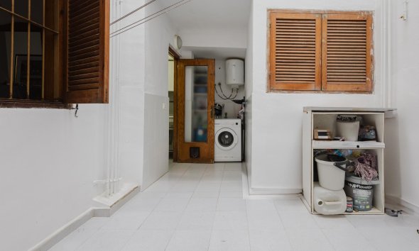 Resale - Apartment - Torrevieja - Playa de La Acequion