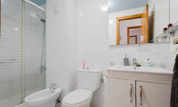 Resale - Apartment - Torrevieja - Playa de La Acequion