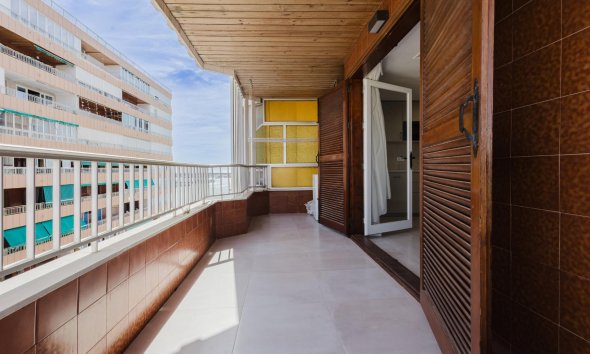 Resale - Apartment - Torrevieja - Playa del Acequión