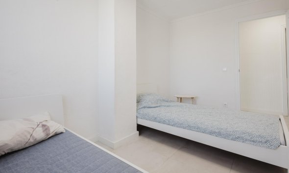 Resale - Apartment - Torrevieja - Playa del Acequión