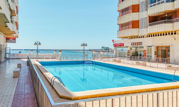 Resale - Apartment - Torrevieja - Playa del Acequión