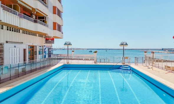 Resale - Apartment - Torrevieja - Playa del Acequión