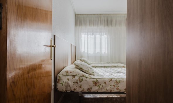 Resale - Apartment - Torrevieja - playa de los naufragos