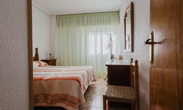 Resale - Apartment - Torrevieja - playa de los naufragos