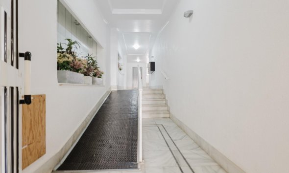 Resale - Apartment - Torrevieja - playa de los naufragos