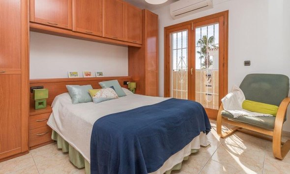 Resale - Villa - Orihuela Costa - La Zenia- Orihuela costa