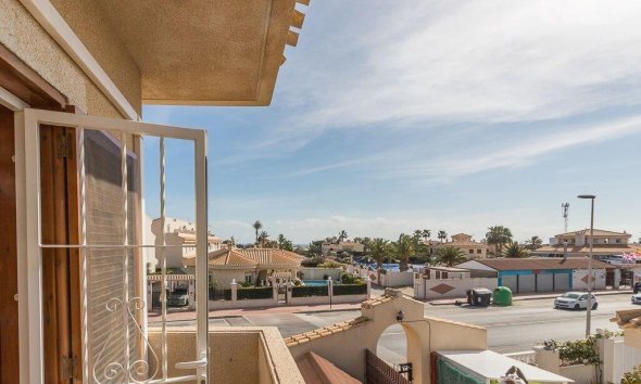 Resale - Villa - Orihuela Costa - La Zenia- Orihuela costa