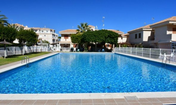 Resale - Villa - Orihuela Costa - La Zenia- Orihuela costa