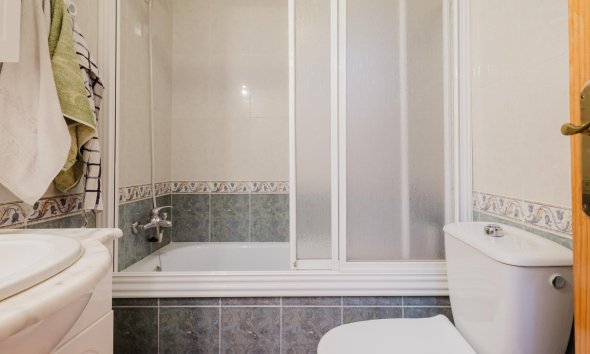 Resale - Apartment - Torrevieja - Parque de Las Naciones