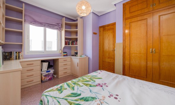 Resale - Apartment - Torrevieja - Parque de Las Naciones