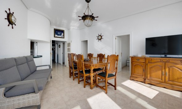 Resale - Apartment - Torrevieja - Playa del Acequión