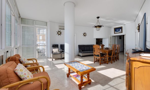 Resale - Apartment - Torrevieja - Playa del Acequión