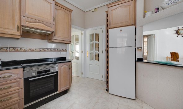 Resale - Apartment - Torrevieja - Playa del Acequión