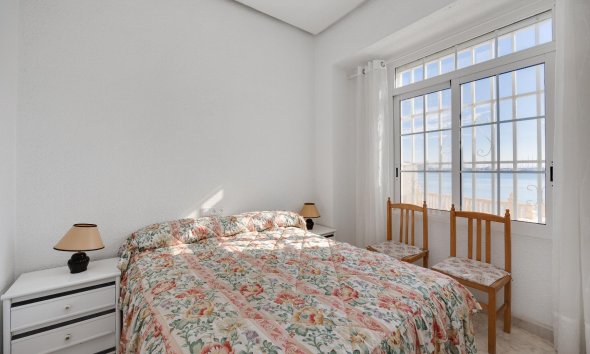 Resale - Apartment - Torrevieja - Playa del Acequión