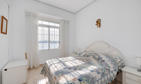 Resale - Apartment - Torrevieja - Playa del Acequión
