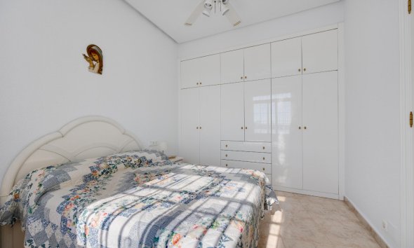 Resale - Apartment - Torrevieja - Playa del Acequión