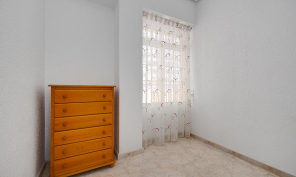 Resale - Apartment - Torrevieja - Playa del Acequión
