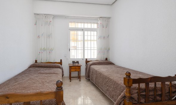 Resale - Apartment - Torrevieja - Playa del Acequión