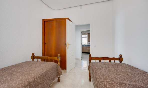 Resale - Apartment - Torrevieja - Playa del Acequión