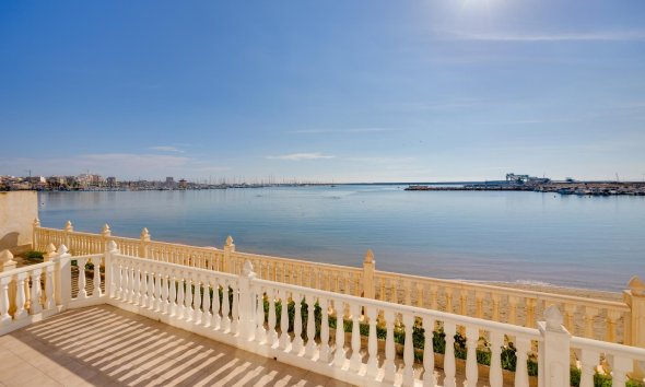Resale - Apartment - Torrevieja - Playa del Acequión