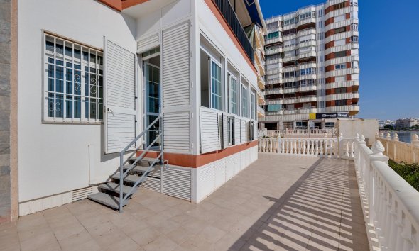 Resale - Apartment - Torrevieja - Playa del Acequión