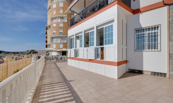Resale - Apartment - Torrevieja - Playa del Acequión