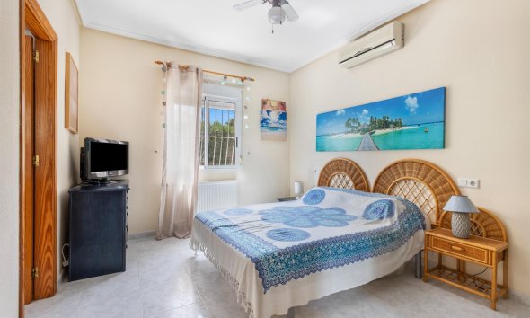 Resale - Villa - San Fulgencio