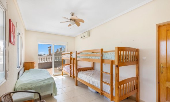 Resale - Villa - San Fulgencio