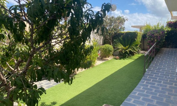 Resale - Terraced house / Townhouse - Pilar de la Horadada - Mil Palmeras