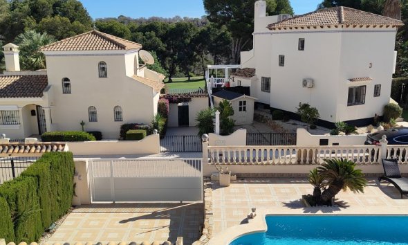 Resale - Villa - Las Ramblas Golf