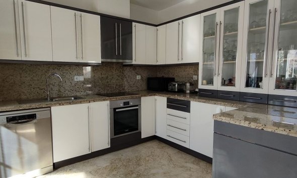 Resale - Villa - Las Ramblas Golf