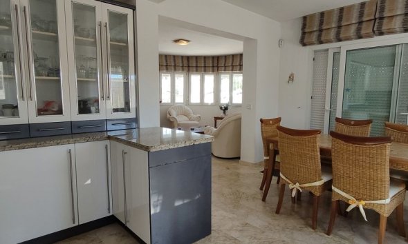 Resale - Villa - Las Ramblas Golf