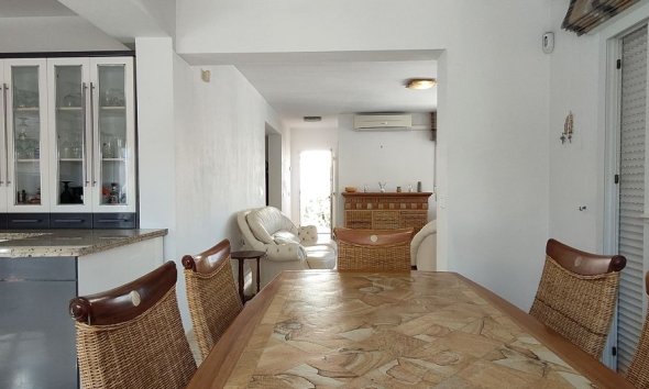 Resale - Villa - Las Ramblas Golf