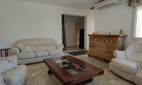 Resale - Villa - Las Ramblas Golf