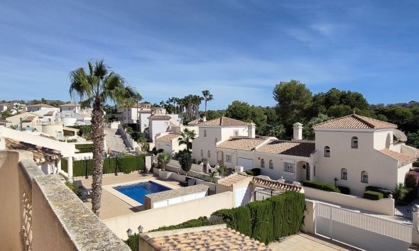 Resale - Villa - Las Ramblas Golf