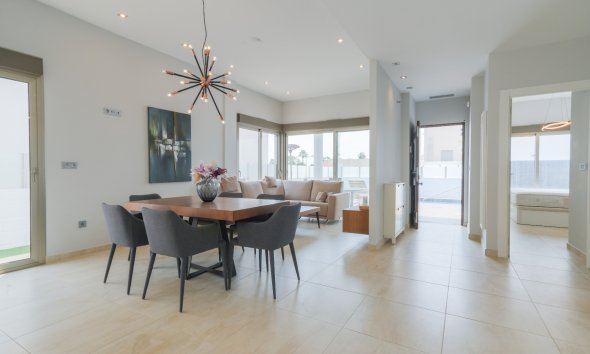 Reventa - Villa - Orihuela Costa - La Zenia