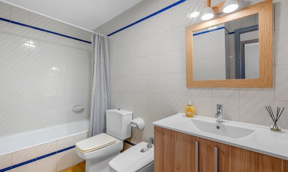 Resale - Apartament / Duplex - Altea