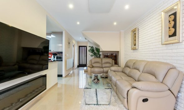 Reventa - Adosado - Torrevieja - Aguas Nuevas