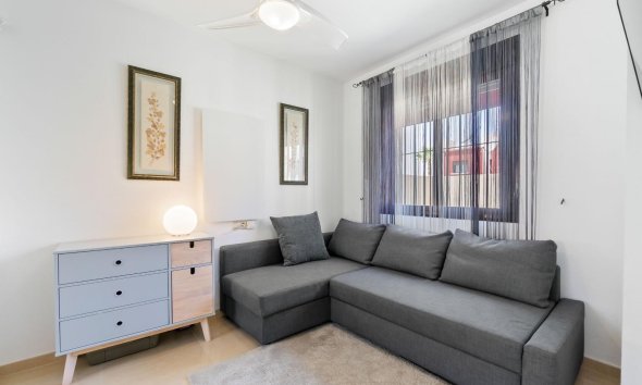 Reventa - Adosado - Torrevieja - Aguas Nuevas