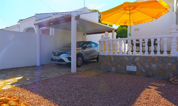 Resale - Villa - Torrevieja - Urbanización San Luis