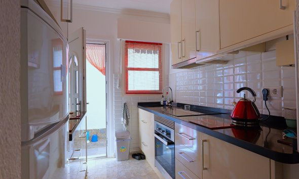 Resale - Villa - Torrevieja - Urbanización San Luis